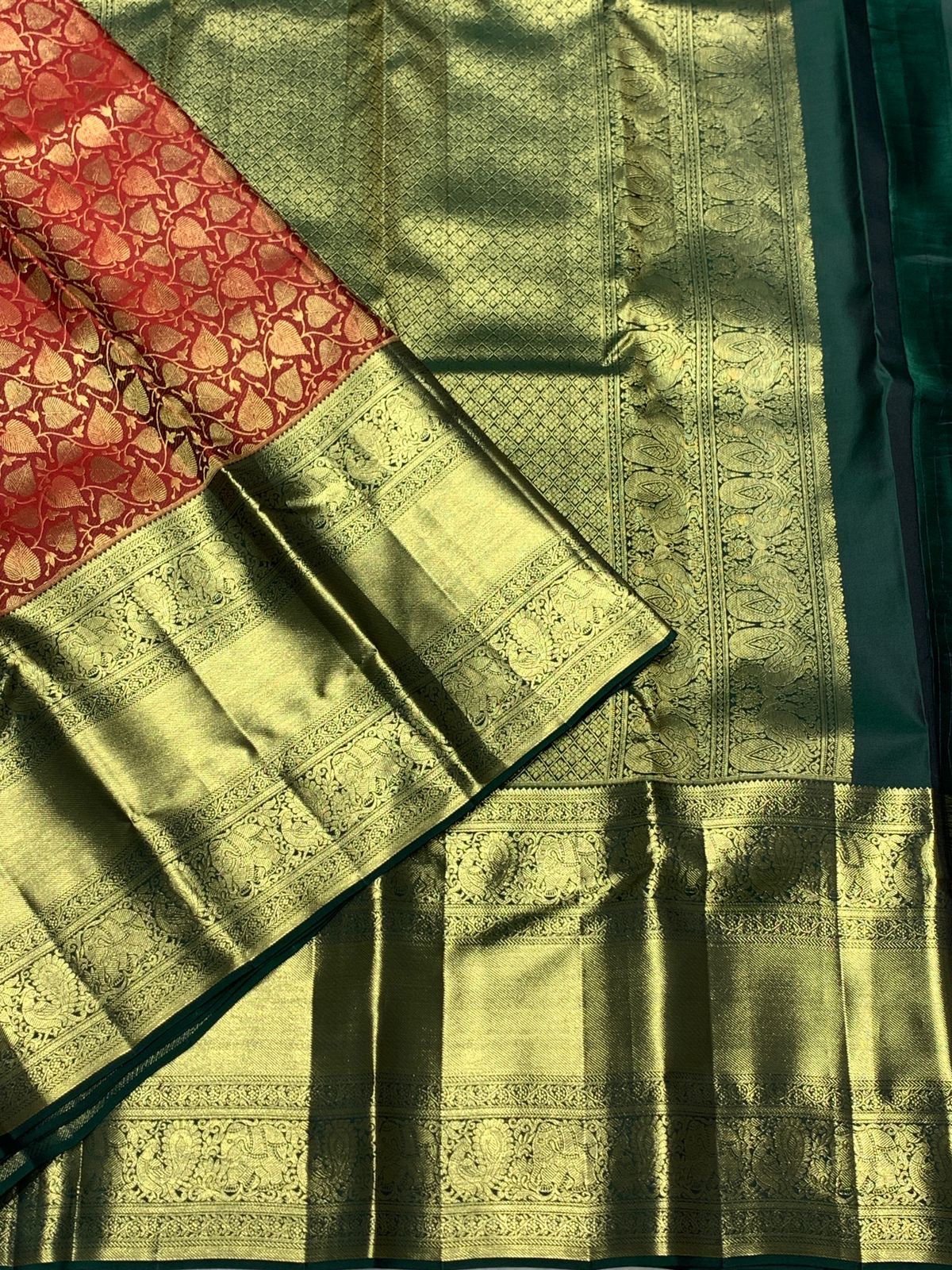 Classic Cherry Red & Deep Green 2gm Zari Bridal Elegance Kanchipuram Handloom Silk Saree SS25357