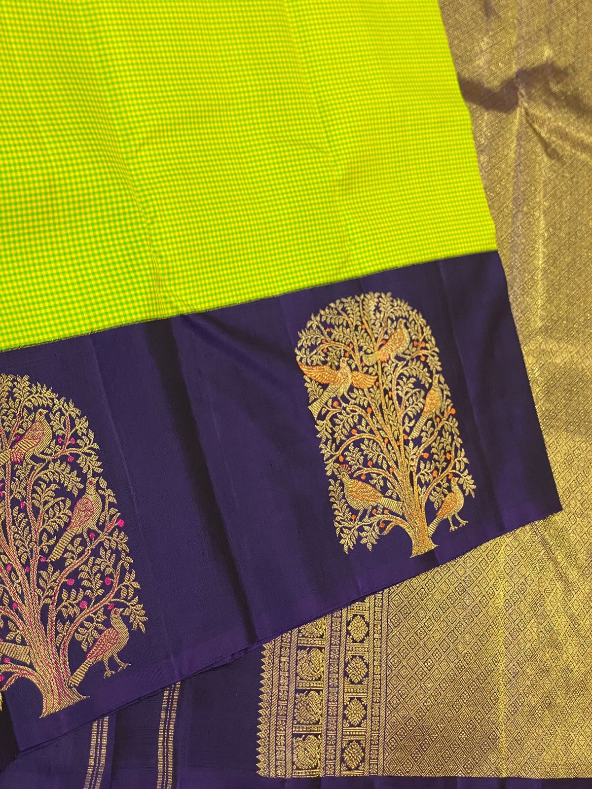 Classic Spring Green & Navy Blue Meena Butta Kanchipuram Handloom Silk Saree SS26325