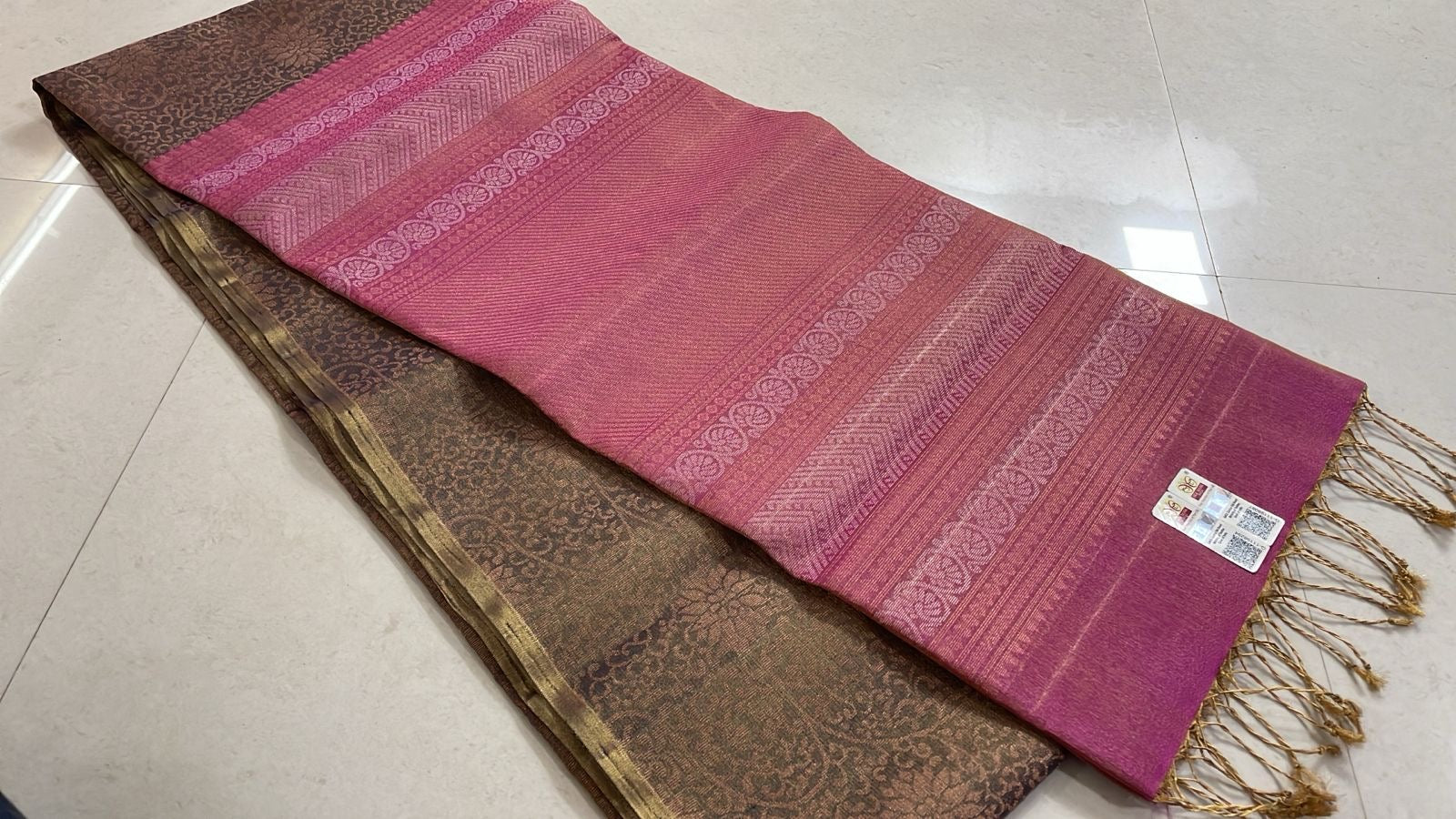 Classic Brown & Pink Double Warp Elegance Handloom Soft Silk Saree SS26450