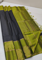 Load image into Gallery viewer, Classic Slate Blue &amp; Olive Green Double Warp Elegance Handloom Soft Silk Saree SS26744

