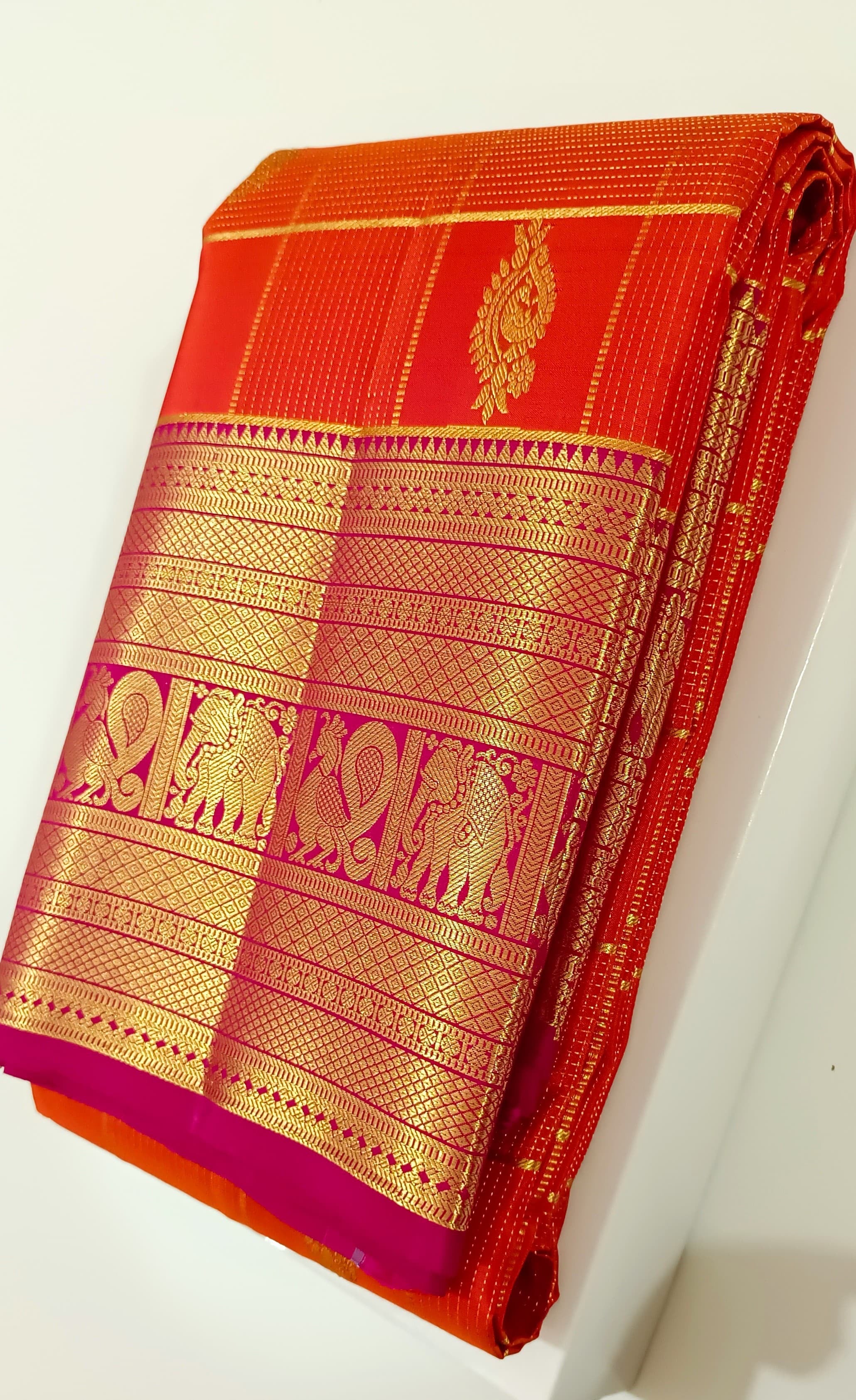 Classic Orange & Rani Pink 2gm Zari Vaira Oosi Elegance Kanchipuram Handloom Silk Saree SS25268