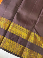 Load image into Gallery viewer, Classic Pastel Orange &amp; Espresso 2gm Zari Elegance Kanchipuram Handloom Silk Saree SS23782
