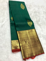 Load image into Gallery viewer, Classic Green &amp; Red 2gm Zari Elegance Kanchipuram Handloom Silk Saree SS24395
