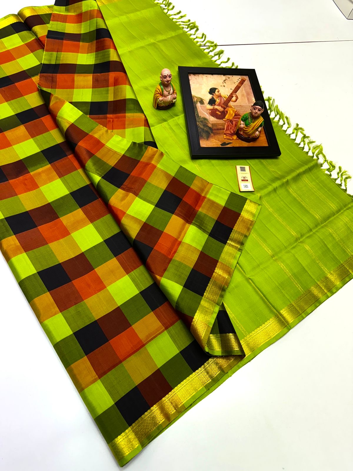 Classic Lime Green Checks Elegance Kanchipuram Handloom Silk Saree SS24067