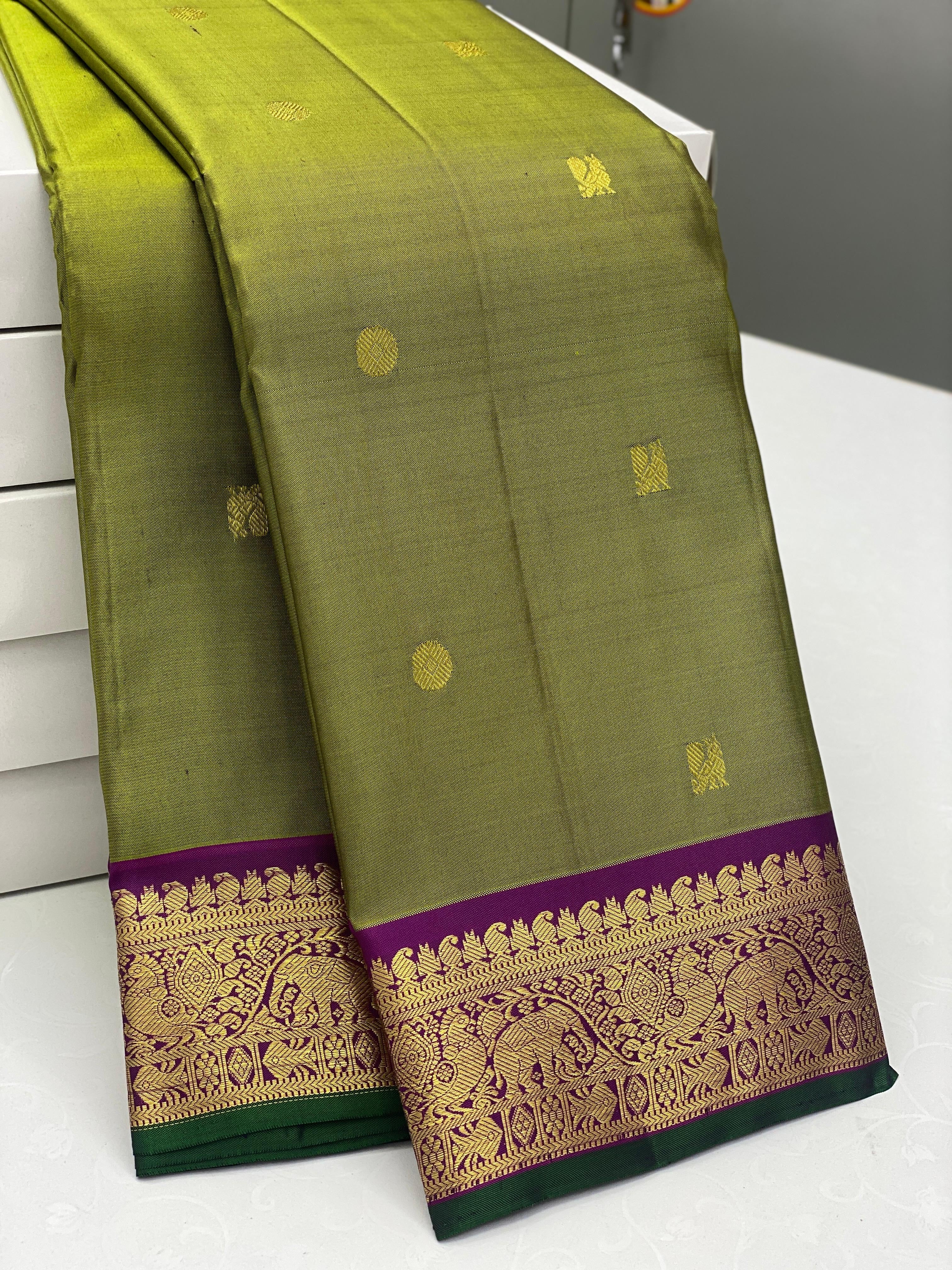 Classic Olive Green & Wine Red 2gm Zari Bridal Elegance Kanchipuram Handloom Silk Saree SS24401