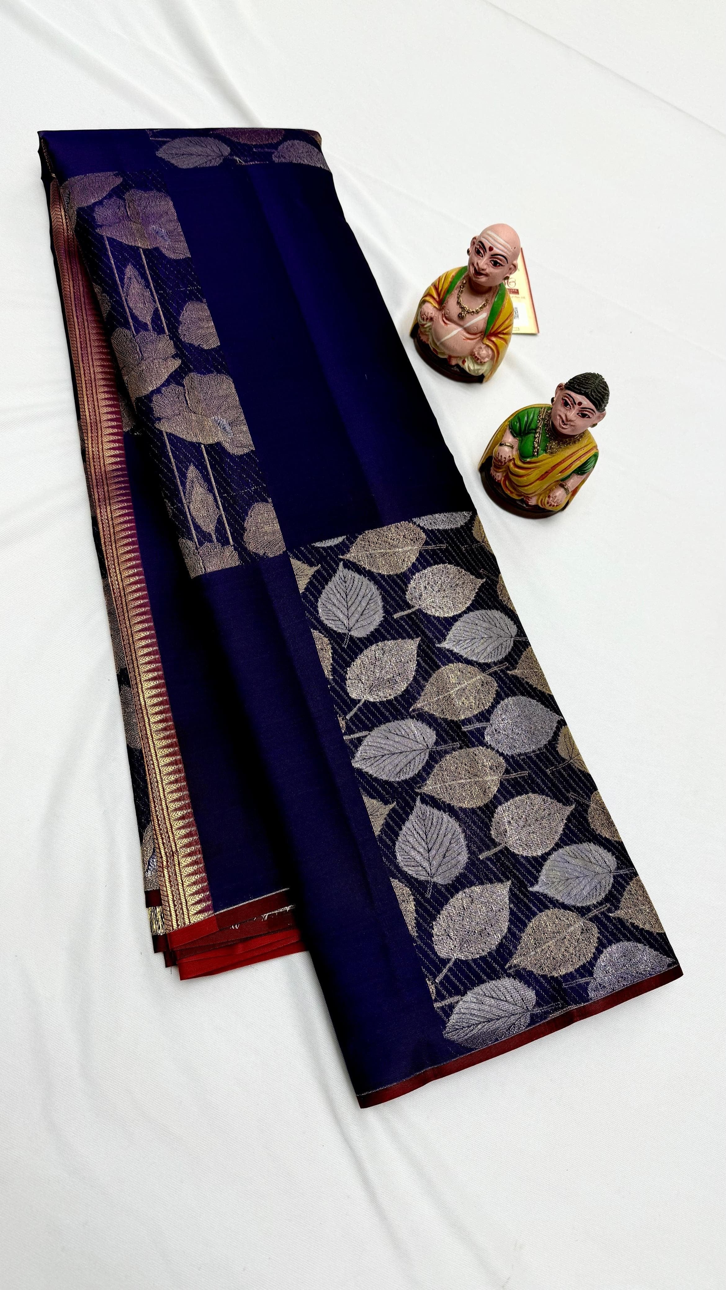 Classic Navy Blue & Chilli Red Elegance Kanchipuram Handloom Silk Saree SS24651