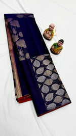 Load image into Gallery viewer, Classic Navy Blue &amp; Chilli Red Elegance Kanchipuram Handloom Silk Saree SS24651
