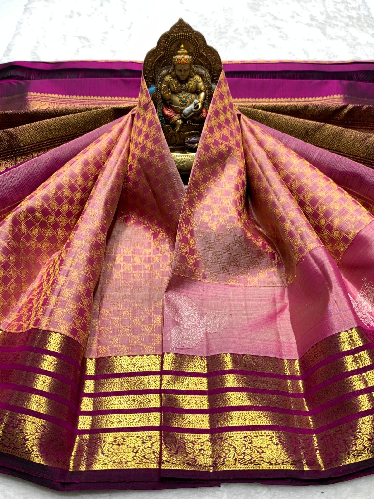 Classic Creamy Pink 2gm Zari Elegance Kanchipuram Handloom Silk Saree SS25366