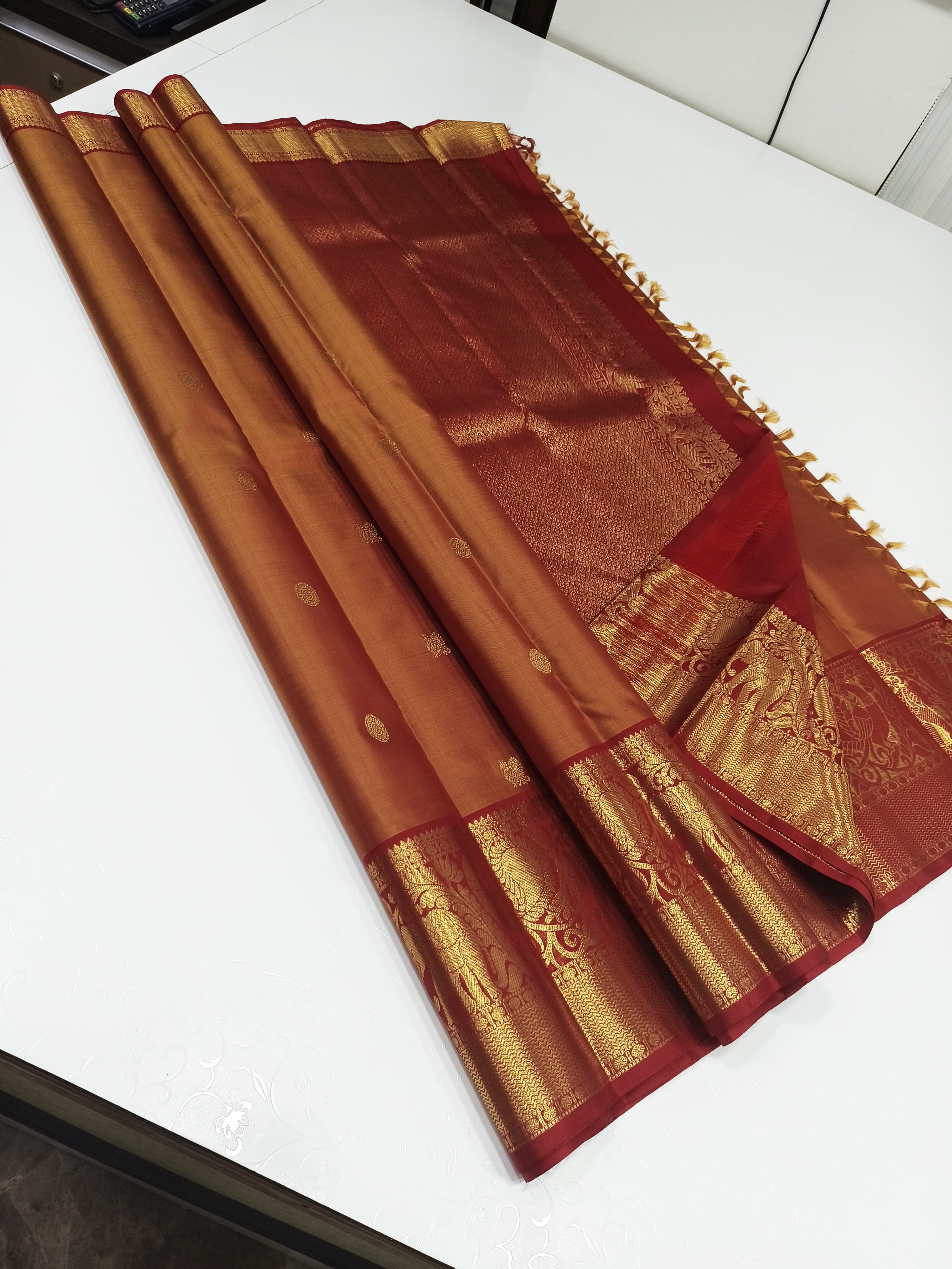 Classic Sunset Orange & Brick Red 2gm Zari Kanchipuram Handloom Silk Saree SS25963