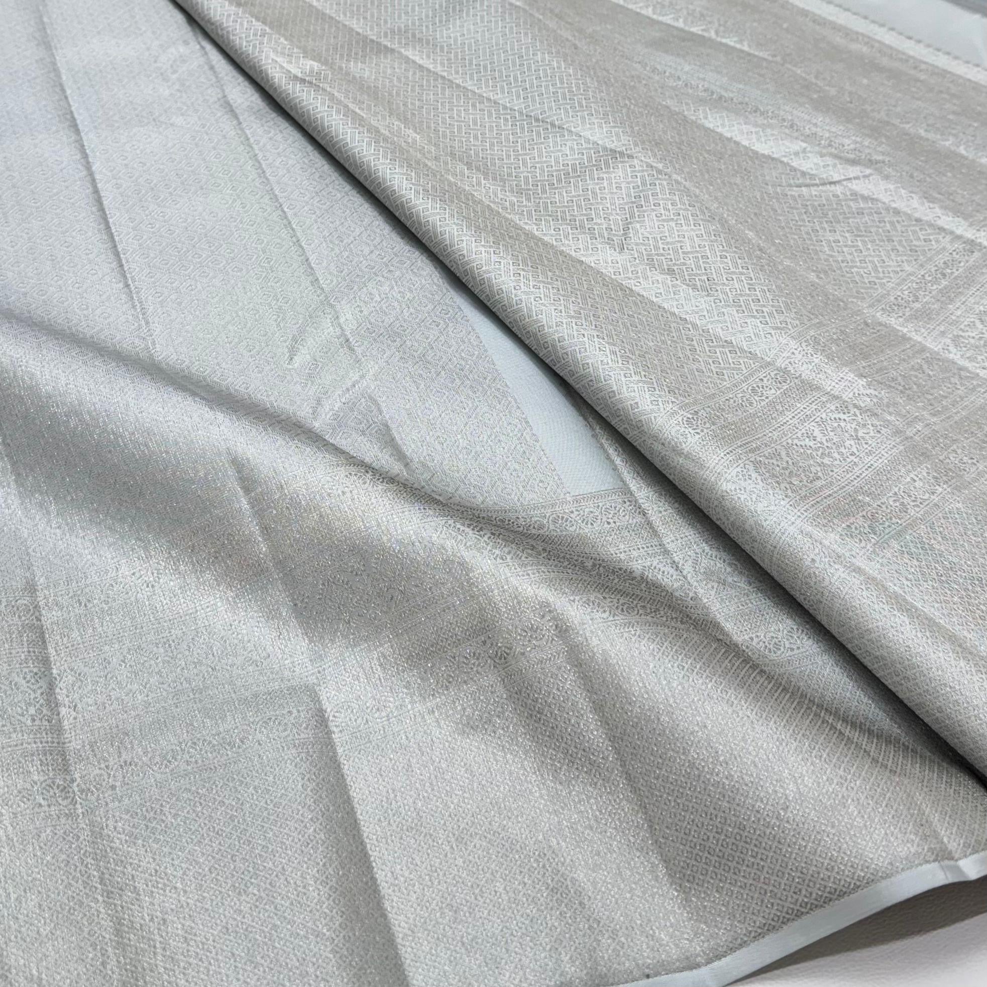 Classic Pastel Grey Neem Zari Elegance Kanchipuram Handloom Silk Saree SS24222