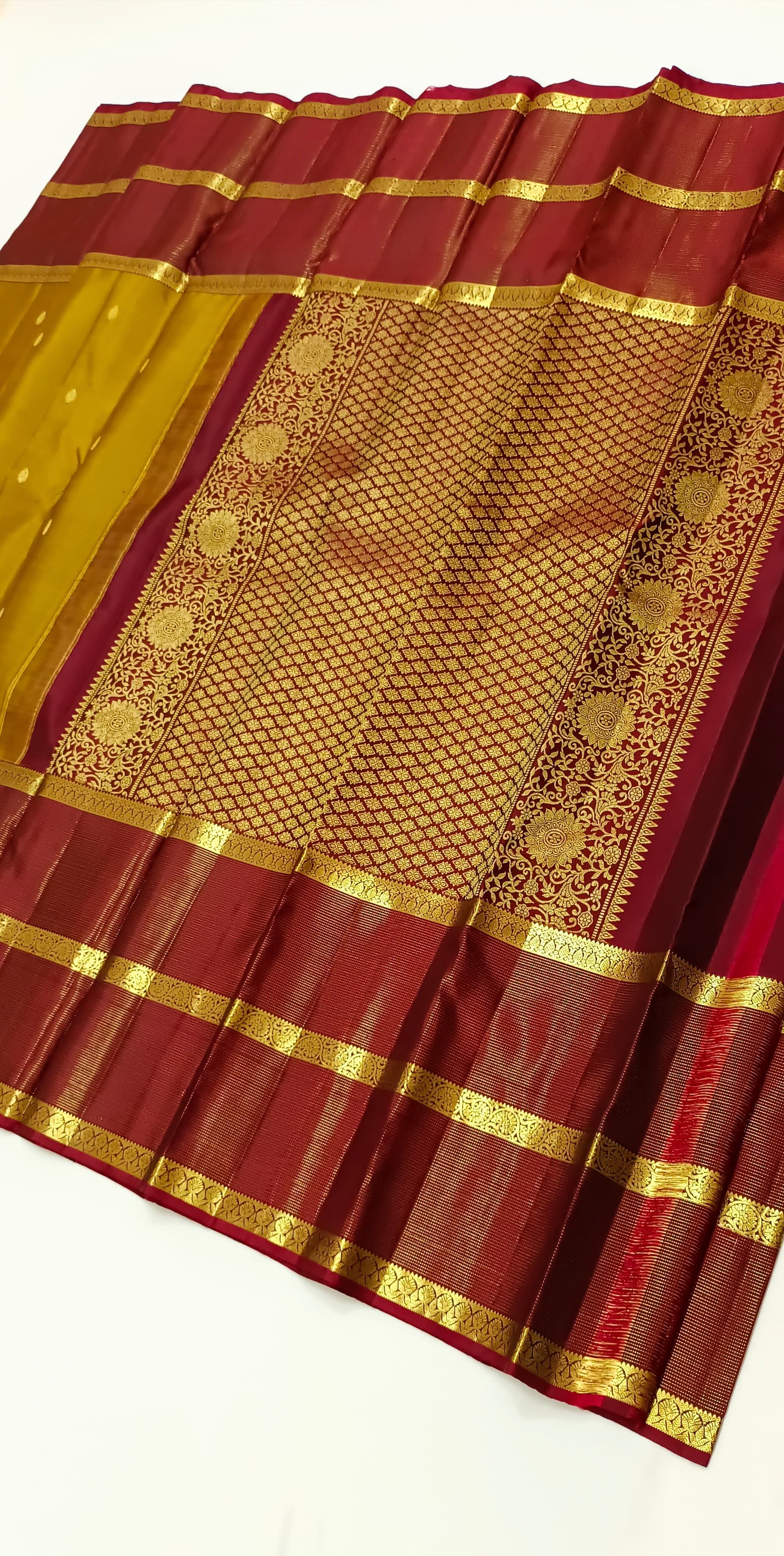 Classic Mustard & Maroon 2gm Zari Vaira Oosi Elegance Kanchipuram Handloom Silk Saree SS25336