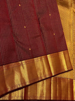 Load image into Gallery viewer, Classic Maroon 2gm Zari Vaira Oosi Checks Elegance Kanchipuram Handloom Silk Saree SS24740
