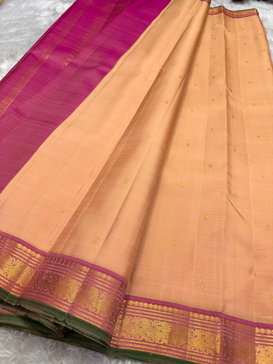 Classic Sunset Beige & Pink Elegance Kanchipuram Handloom Silk Saree SS25392