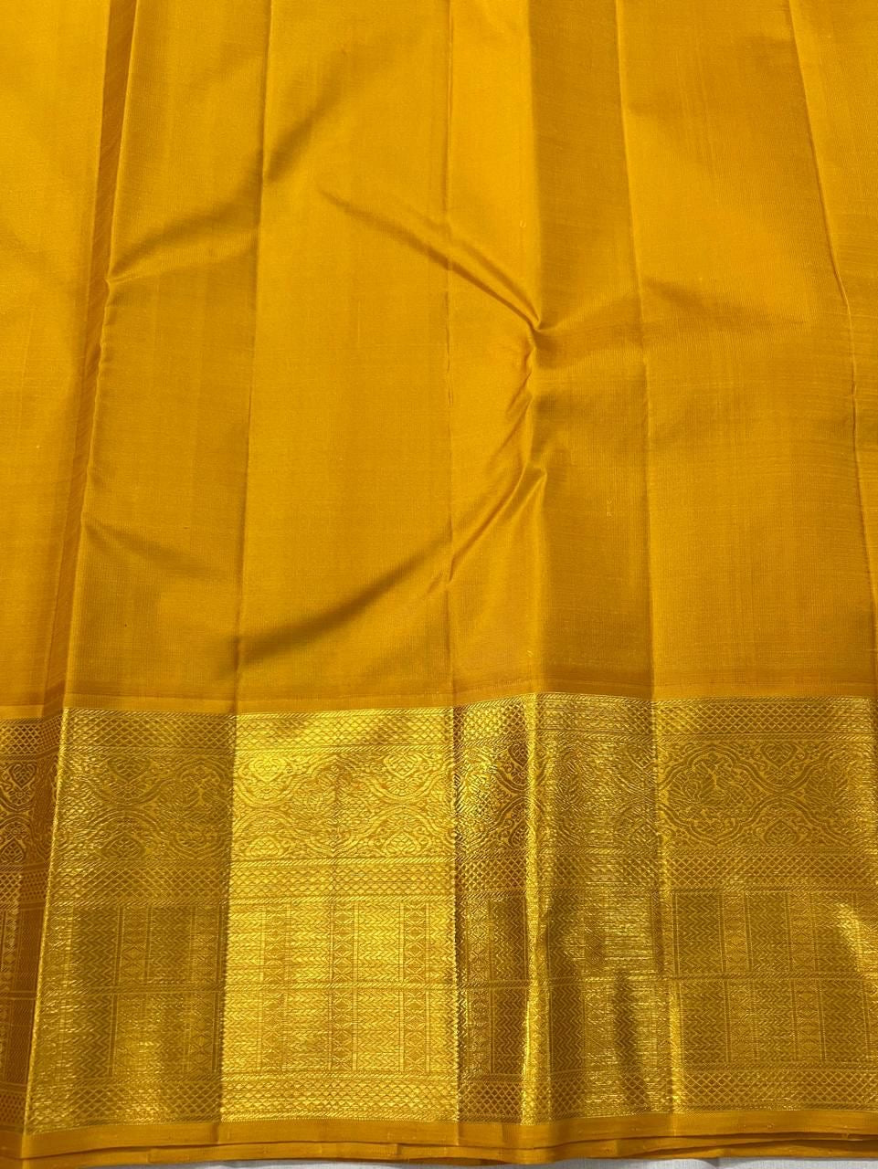 Classic Mustard Yellow 2gm Zari Kanchipuram Handloom Silk Saree SS26211