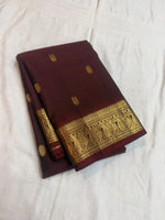 Load image into Gallery viewer, Classic Maroon &amp; Brown 1gm Zari Elegance Kanchipuram Handloom Silk Saree SS28596
