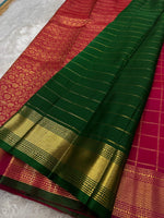 Load image into Gallery viewer, Classic Brick Pink &amp; Forest Green Elegance Kanchipuram Handloom Silk Saree SS24543
