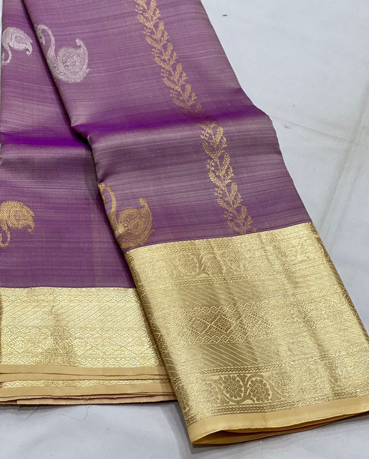 Classic Lavender & Beige Cream 2gm Zari Korvai Elegance Kanjivaram Handloom Silk Saree SS23231