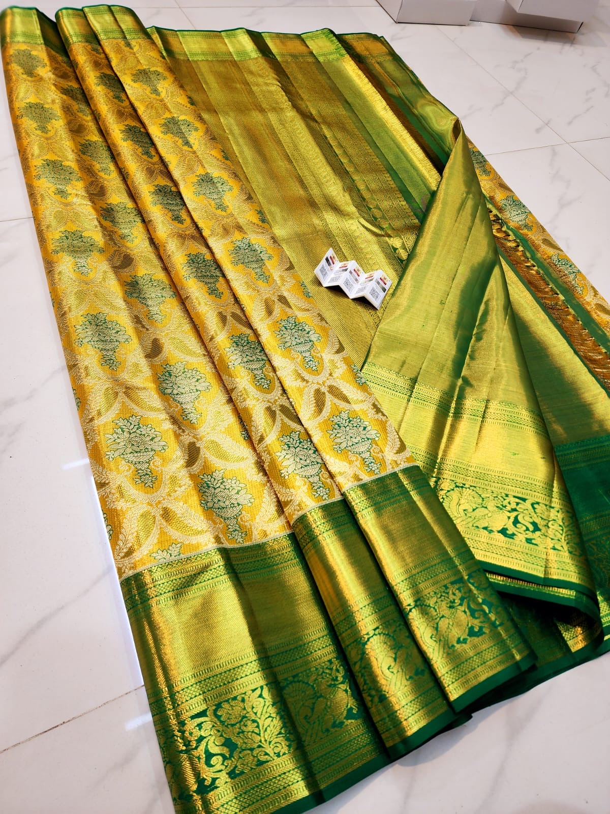 Classic Yellow & Green Bridal Elegance Kanchipuram Handloom Silk Saree SS25711