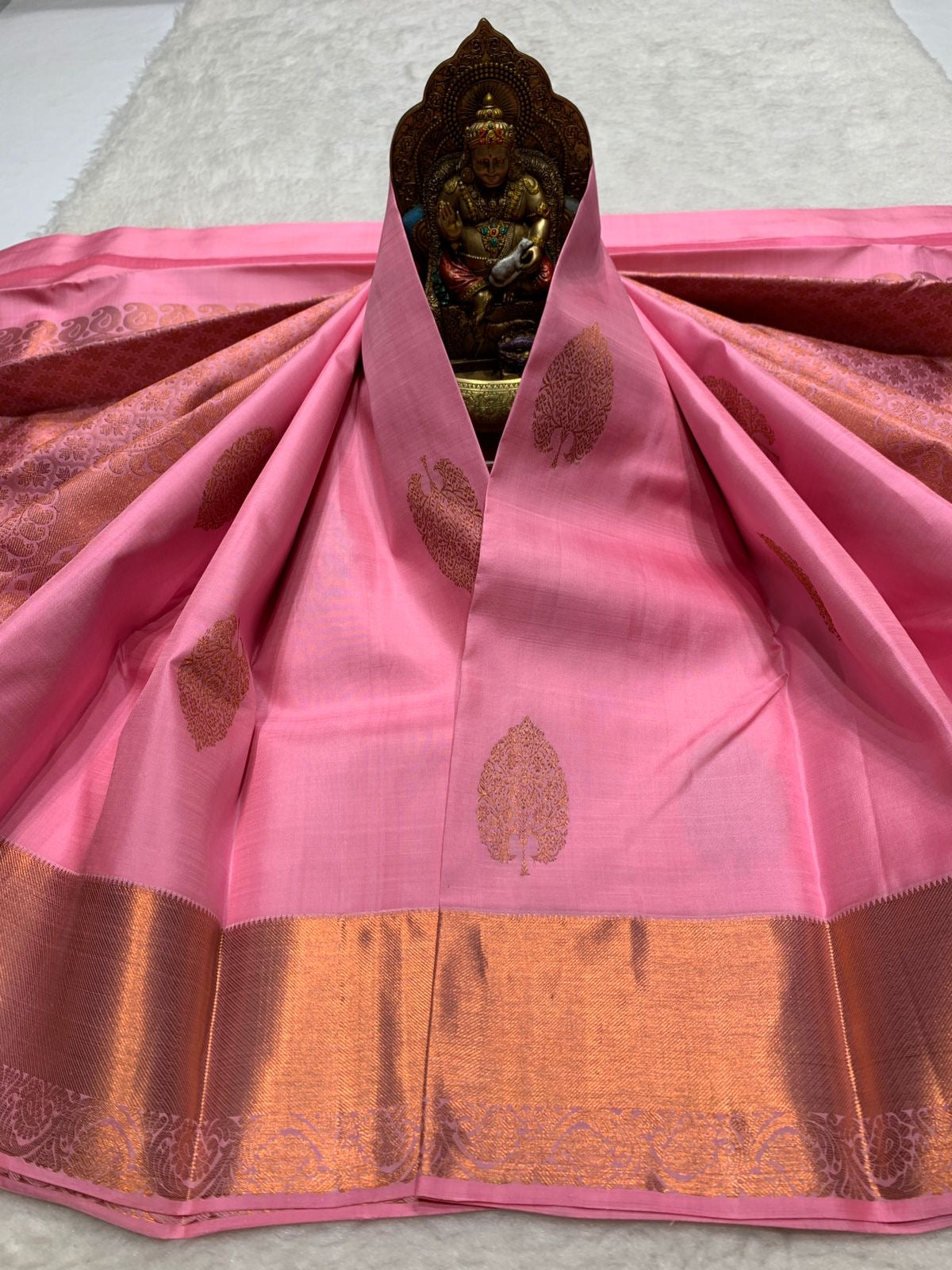 Classic Creamy Pink 2gm Zari Kanchipuram Handloom Silk Saree SS25822