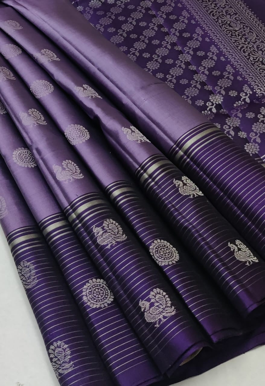 Classic Lavender & Violet Elegance Handloom Soft Silk Saree SS24742