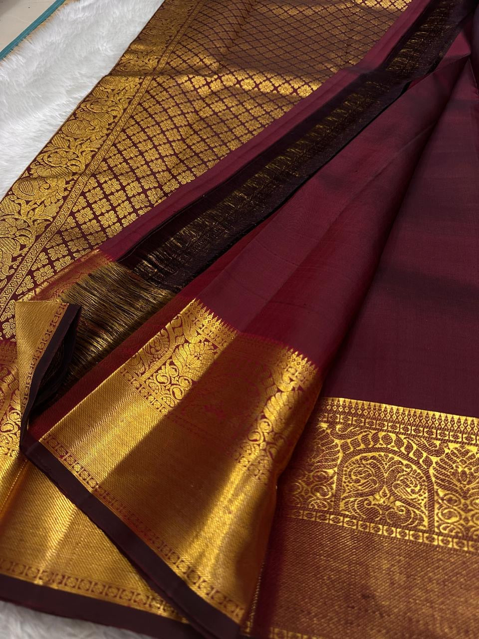 Classic Maroon Bridal Elegance Kanchipuram Handloom Silk Saree SS26087