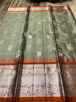 Load image into Gallery viewer, Classic Fern Green &amp; Burnt Orange Elegance Kanchipuram Handloom Silk Saree SS28441
