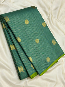 Classic Parrot Green 2gm Zari Vaira Oosi Kanchipuram Handloom Silk Saree SS26043