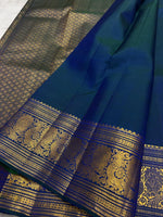 Load image into Gallery viewer, Classic Peacock Blue Kanchipuram Handloom Silk Saree SS26903
