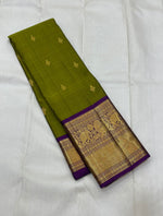 Load image into Gallery viewer, Classic Spring Green &amp; Violet 1gm Vintage Kanchipuram Handloom Silk Saree SS26278

