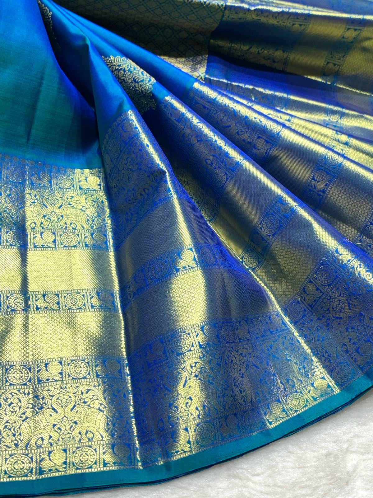 Classic Double Shade Blue 2gm Zari Bridal Elegance Kanchipuram Handloom Silk Saree SS24787