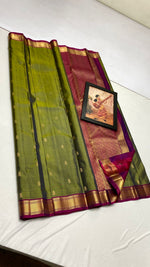 Load image into Gallery viewer, Classic Spring Green &amp; Wine Plum Elegance Kanchipuram Handloom Silk Saree SS27124
