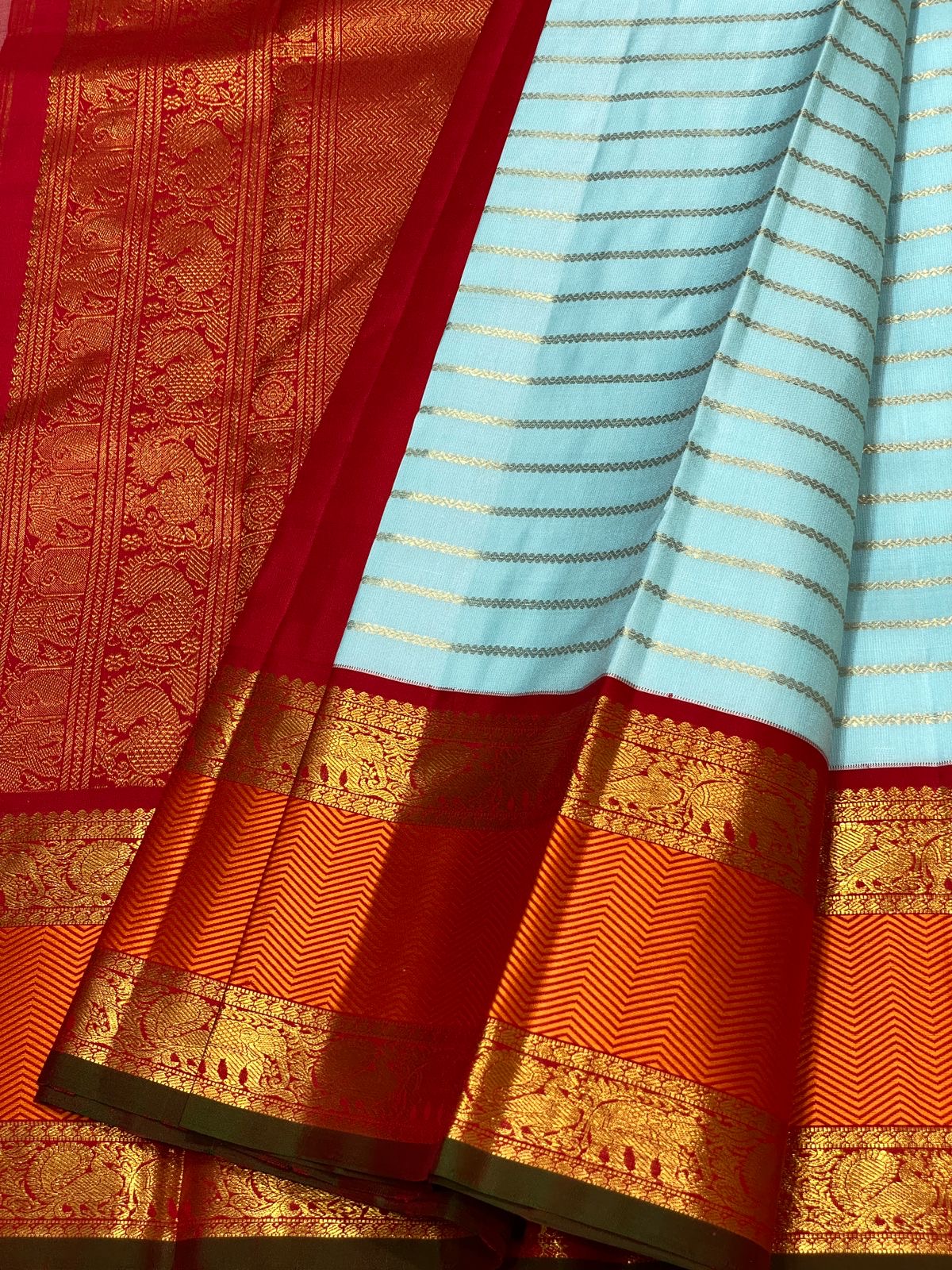 Classic Sky Blue & Barn Red 3gm Zari Vaira Oosi Beldari Design Elegance Kanchipuram Handloom Silk Saree SS24442