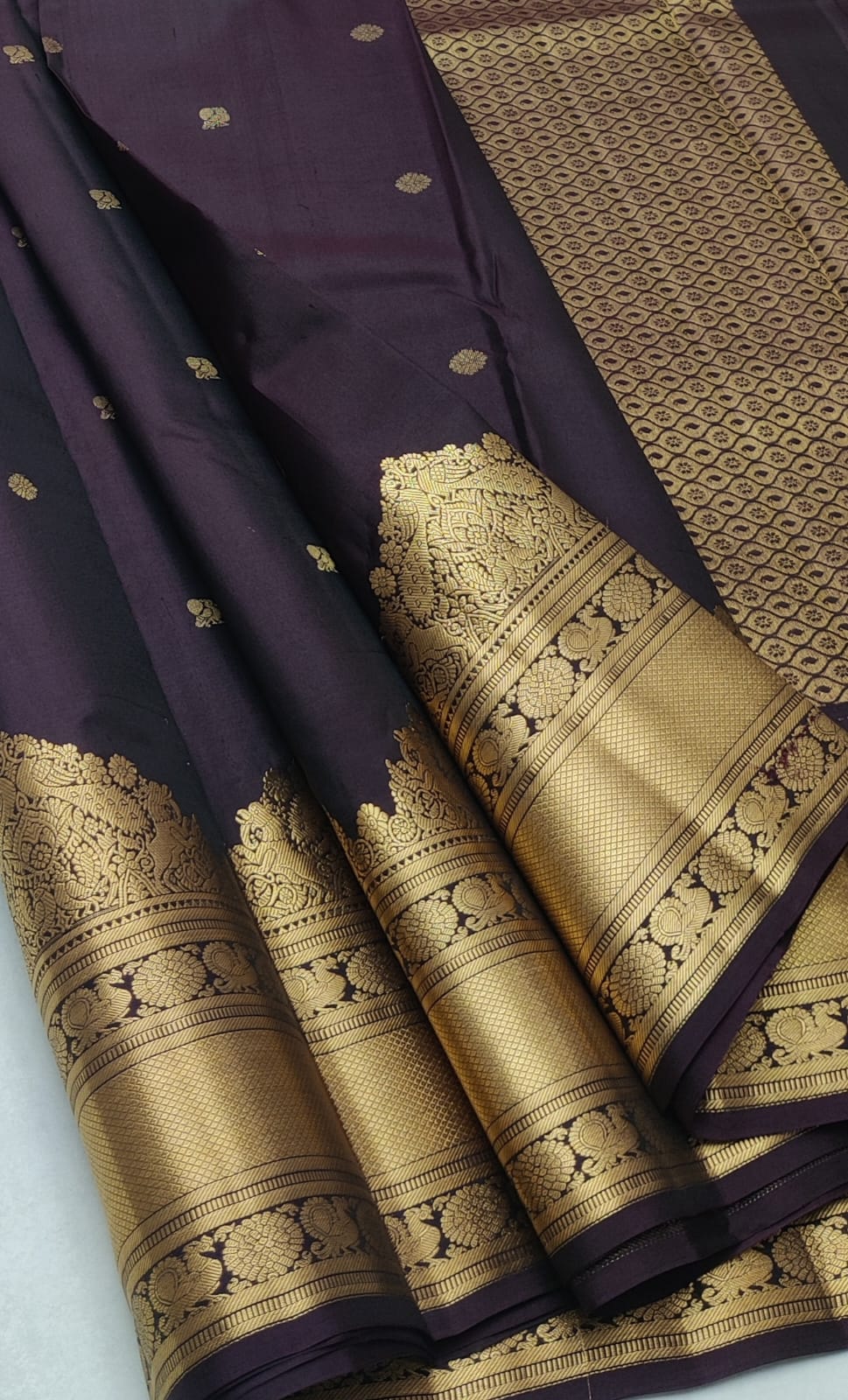 Classic Aubergine Elegance Handloom Soft Silk Saree SS26492