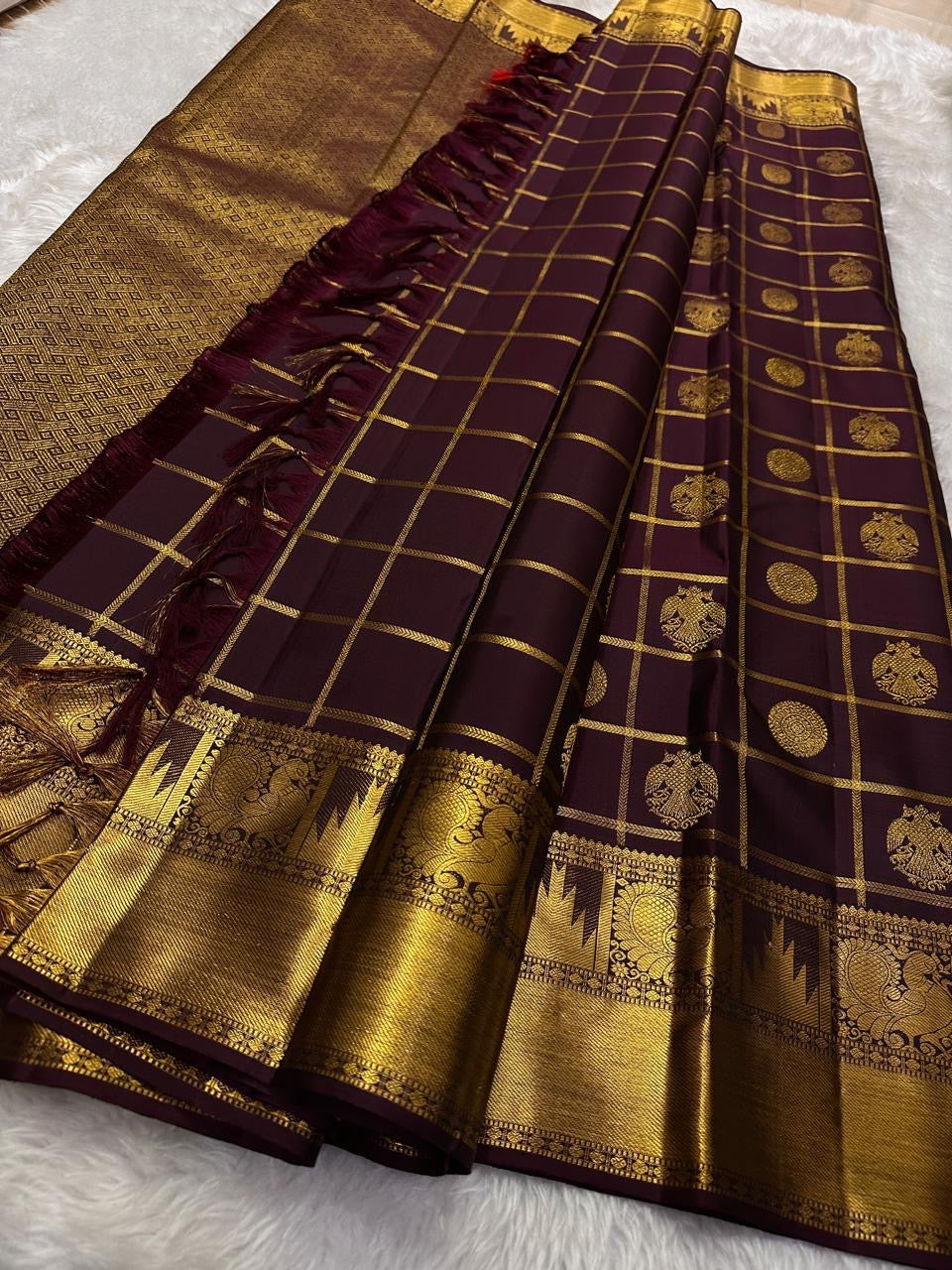 Classic Dark Chocolate 2gm Zari Bridal Elegance Kanchipuram Handloom Silk Saree SS24476