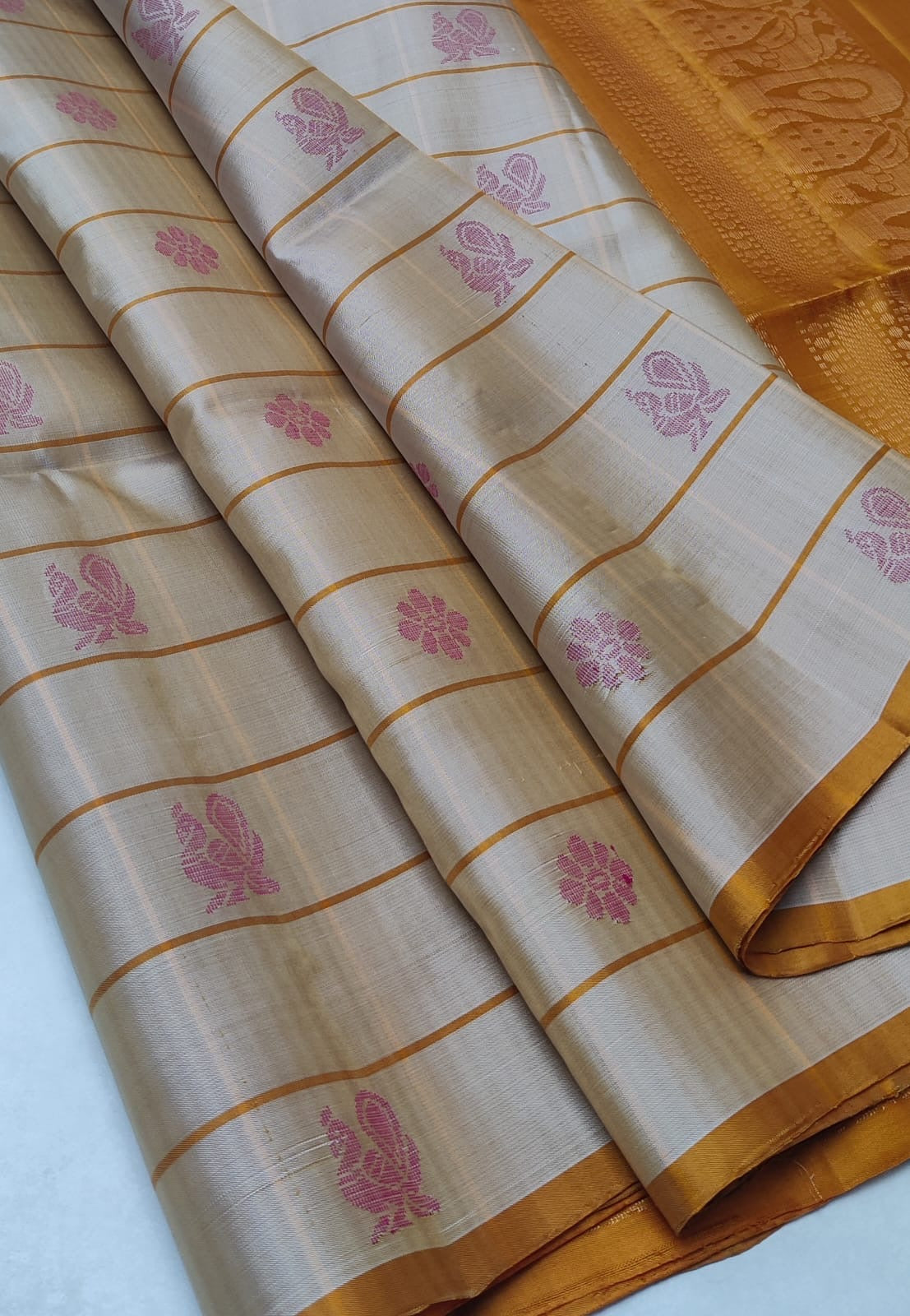 Shimmer Pearl & Mustard Elegance Handloom Soft Silk Saree SS24780