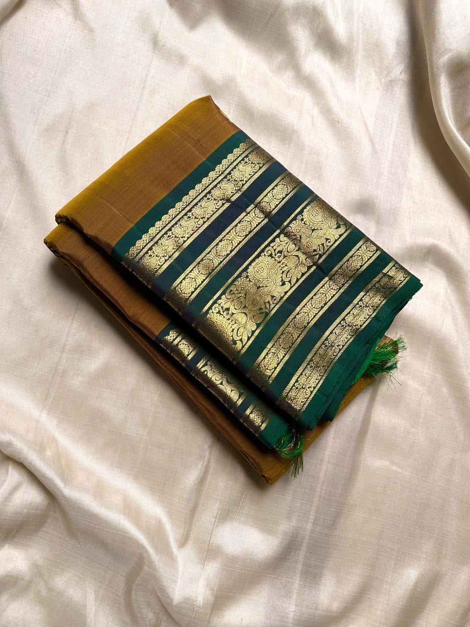 Classic Mustard & Green 2gm Zari Elegance Kanchipuram Handloom Silk Saree SS24780