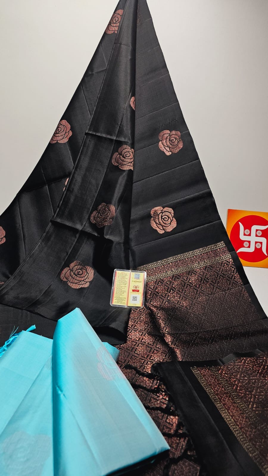 Classic Charcoal Black Elegance Handloom Soft Silk Saree SS25737