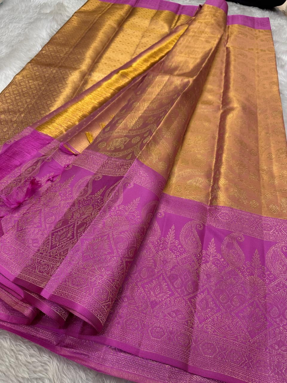 Classic Shimmer Gold & Vadamalli 2gm Zari Tissue Kanchipuram Handloom Silk Saree SS26398