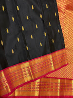Load image into Gallery viewer, Classic Charcoal Black &amp; Dark Pink 2gm Zari Elegance Kanchipuram Handloom Silk Saree SS26924
