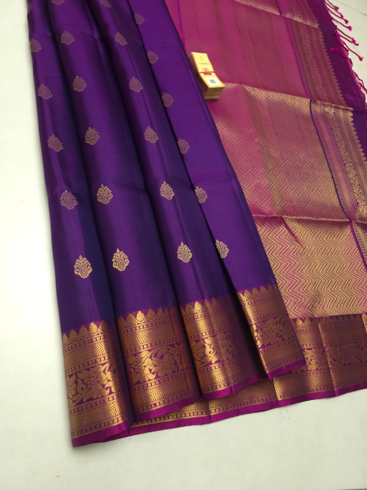 Classic Violet & Fuchsia Pink Double Warp Elegance Handloom Soft Silk Saree SS26684