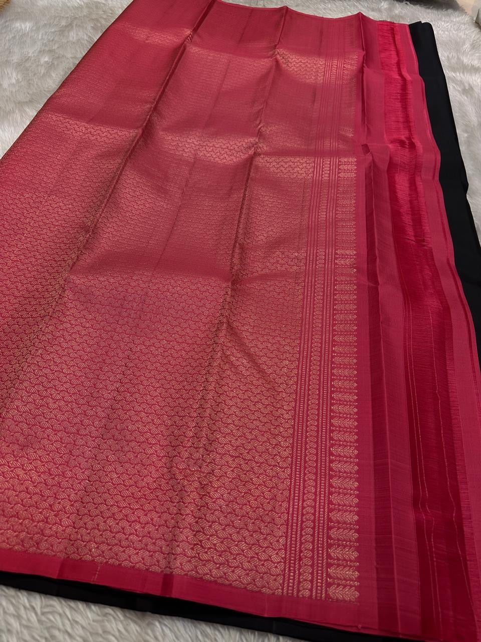 Classic Charcoal Black & Scarlet Rose Kanchipuram Handloom Silk Saree SS25911