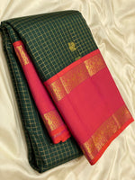 Load image into Gallery viewer, Classic Bottle Green &amp; Brick Rose 2gm Zari Vaira Oosi Elegance Kanchipuram Handloom Silk Saree SS25330
