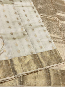 Classic White 1gm Zari Elegance Kanchipuram Handloom Silk Saree SS23475