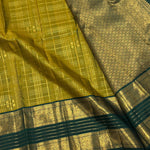 Load image into Gallery viewer, Classic Moss Green &amp; Bottle Green Elegance Kanchipuram Handloom Silk Saree SS28583
