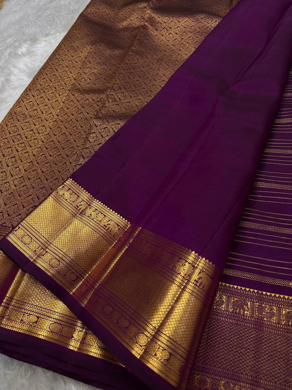 Classic Berry Plum Elegance Kanchipuram Handloom Silk Saree SS24544