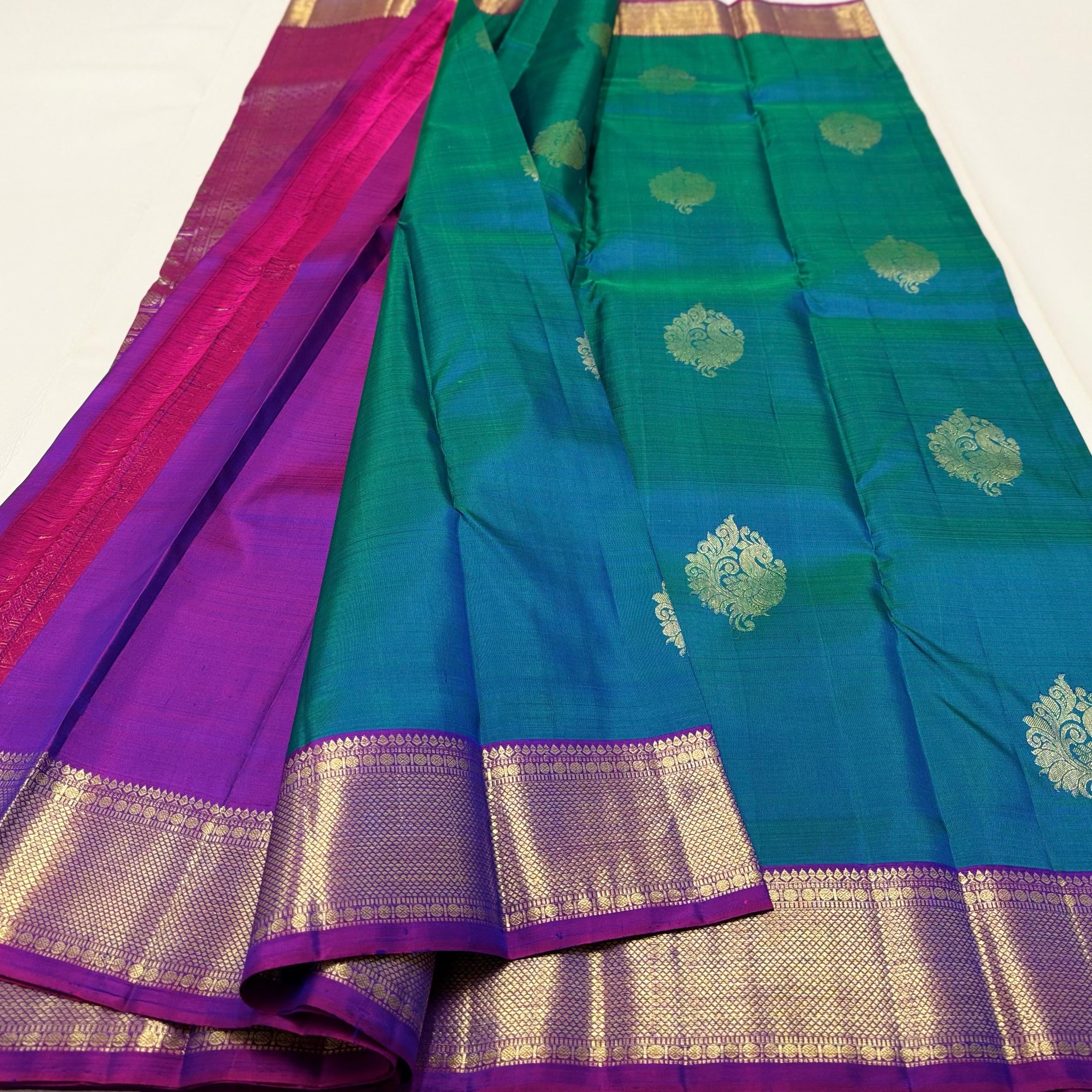 Classic Peacock Green & Wine Fuchsia 1gm Zari Elegance Kanchipuram Handloom Silk Saree SS24681