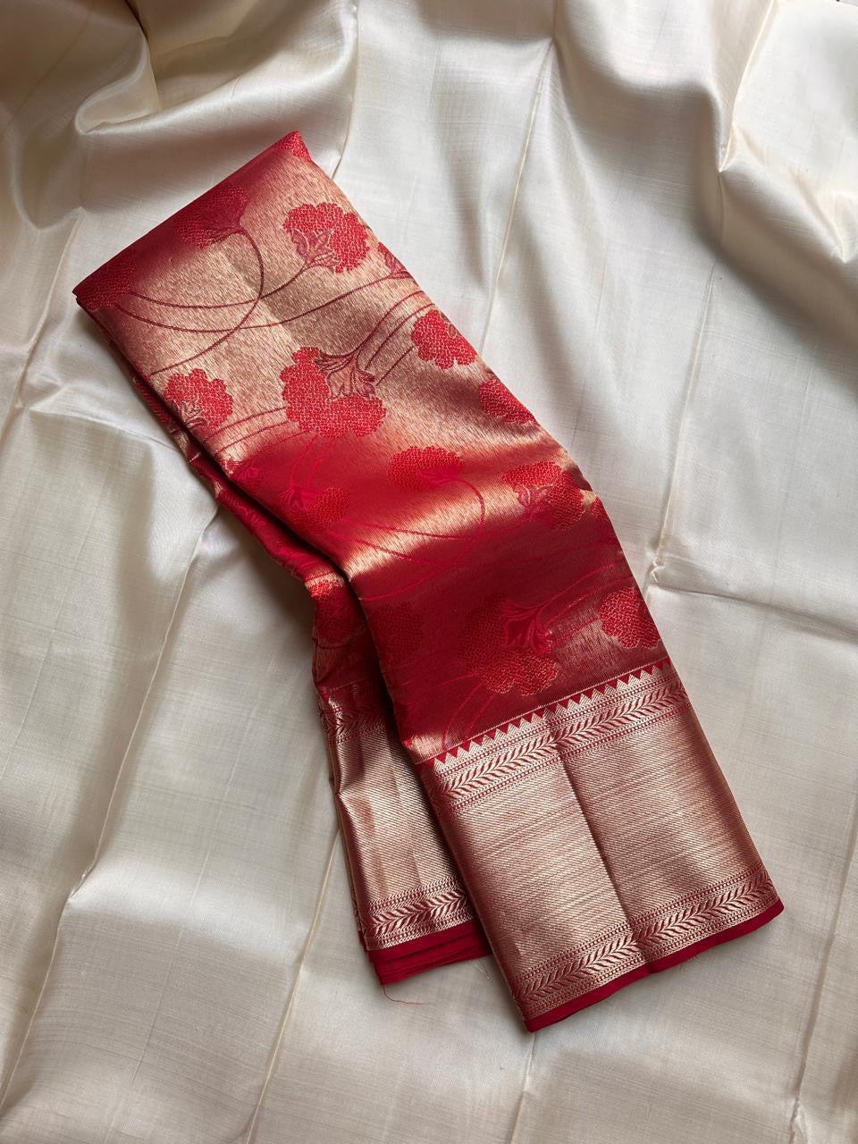 Classic Crimson Red Bridal Elegance Kanchipuram Handloom Silk Saree SS25910