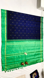Load image into Gallery viewer, Classic Navy Blue &amp; Sea Green Kanchipuram Handloom Silk Saree SS26049
