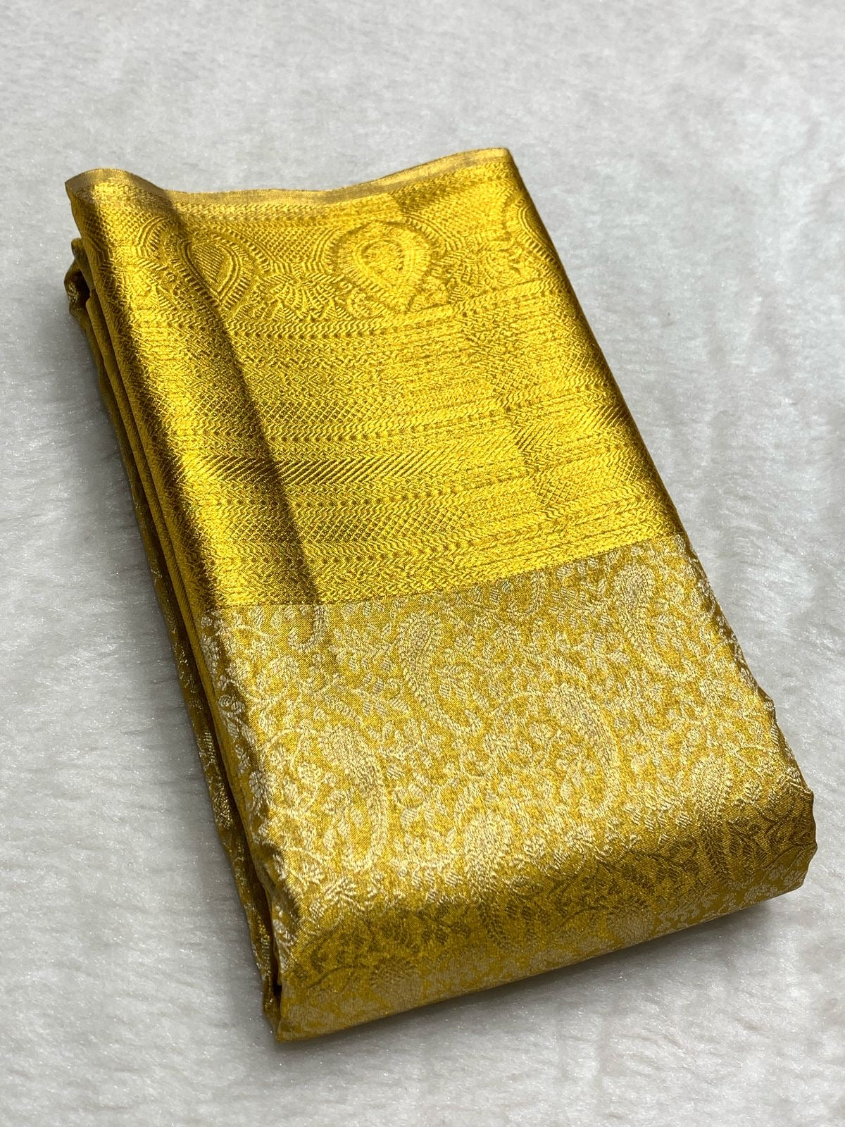 Classic Gold 2gm Zari Bridal Elegance Kanchipuram Handloom Silk Saree SS24820