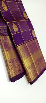 Load image into Gallery viewer, Classic Naval Fruit 2gm Zari Vaira Oosi Elegance Kanchipuram Handloom Silk Saree SS25267
